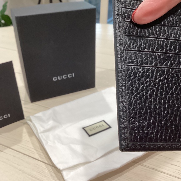 Gucci Authentic Black Leather Wallet - Picture 6 of 6
